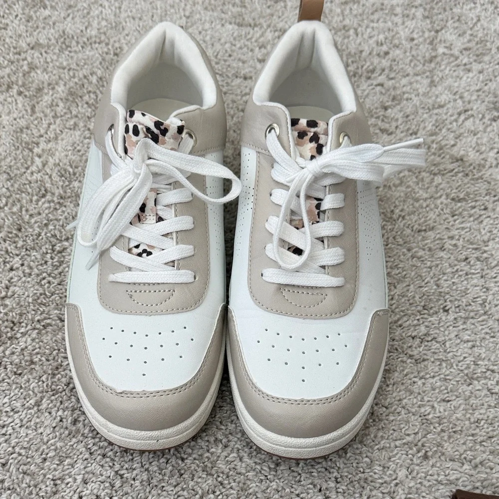 Universal Thread White & Taupe Lace-Up Sneakers with Leopard Tongue